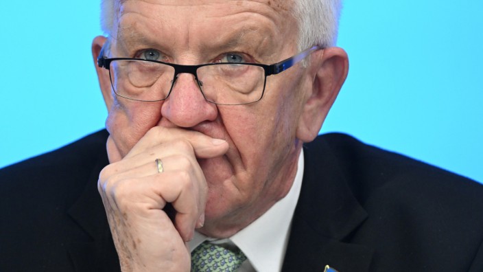 Medizin: Baden-Württembergs Ministerpräsident Winfried Kretschmann ist 74 Jahre alt. Wäre er Bürgermeister, müsste er wegen der Altersgrenze in seinem Bundesland in den Ruhestand gehen.