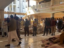 Pakistan: Mindestens 44 Tote bei Explosion in Moschee