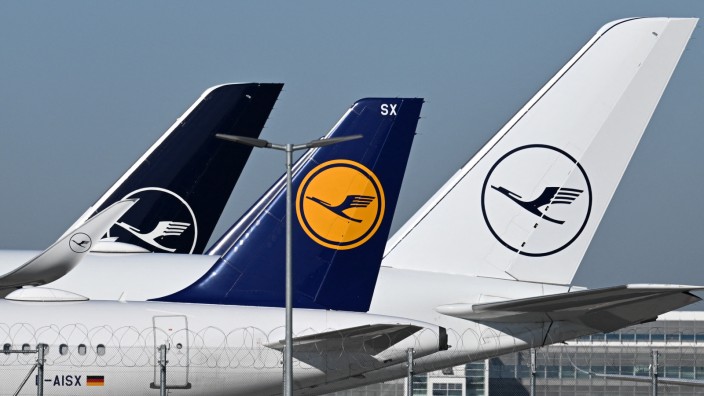 Lufthansa-Flugzeuge am Flughafen München