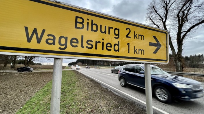 Alling: An der Abzweigung nach Biburg gilt eine Höchstgeschwindigkeit von 70 Stundenkilometern.