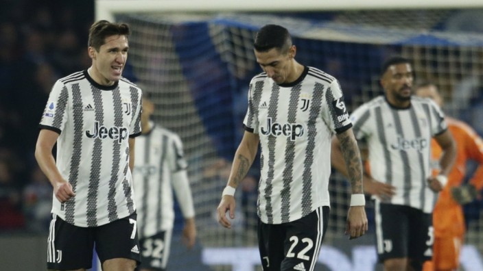 Juventus Turin: Dim times in Turin: The Juve footballers Federico Chiesa (left) and Angel Di Maria.