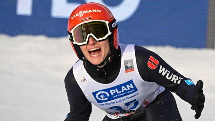 Wintersport: "Der Sprung war einfach mega": Skispringerin Katharina Althaus feiert in Willingen einen sehr weiten Sprung und einen Sieg-Hattrick.