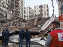 Syrien und Türkei: Mehr als 1500 Tote – weiteres Beben zur Mittagszeit