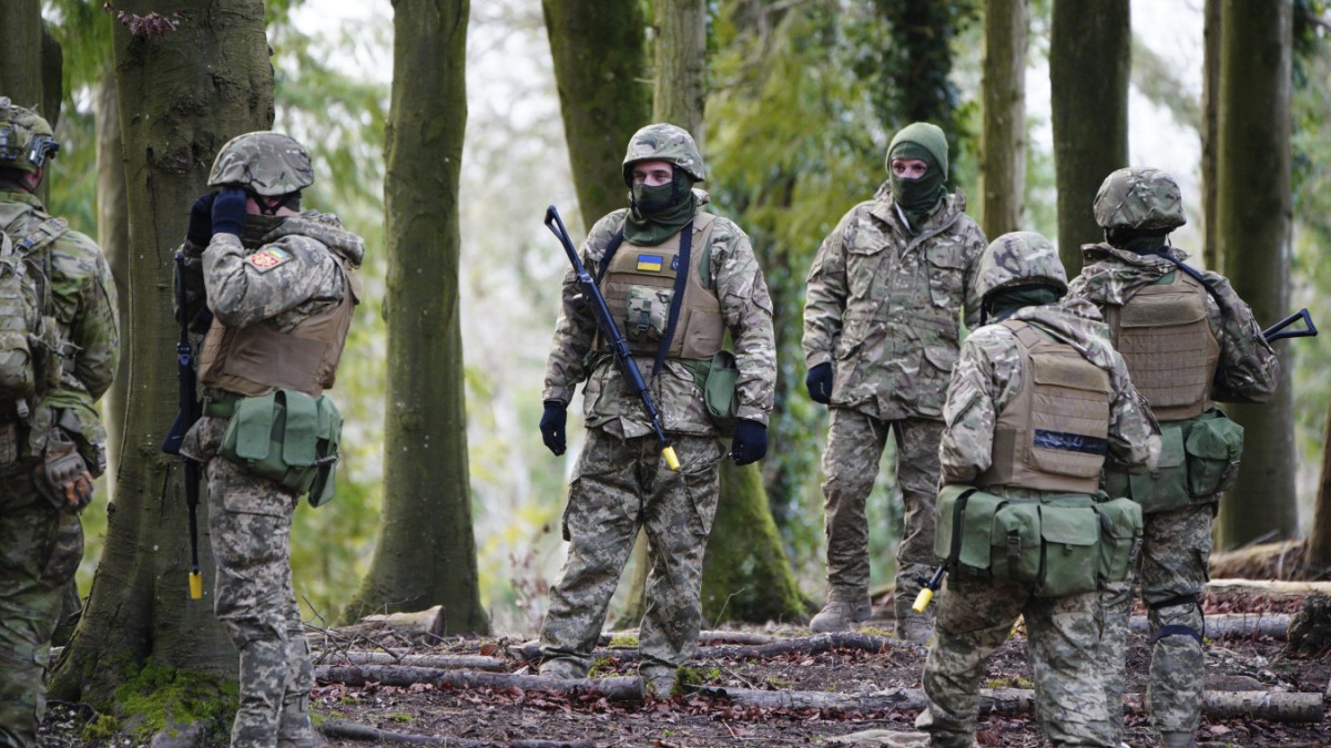 Live blog on the war in Ukraine: Ukrainian border guards stop fleeing conscripts
