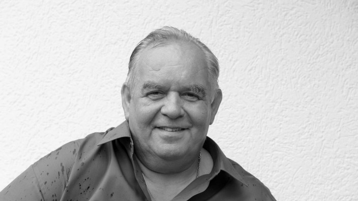 Nachruf: Peter Moossmann, ehemaliger Zweiter Bürgermeister in Anzing und langjähriger Vorsitzender des SVA ist im Alter von 76 Jahren gestorben.