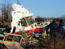 Ukraine-Konflikt: Ermittler: Putin gab Lieferung von Raketen für Abschuss von MH17 frei