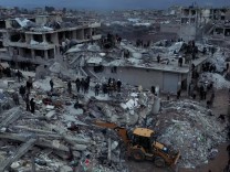Türkei und Syrien: Berichte über Luftangriffe in der Erdbebenregion