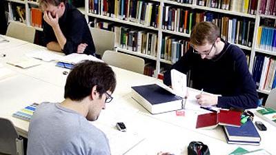 Universität Göttingen: Die Universität Göttingen muss 488.000 Euro an die Deutsche Forschungsgemeinschaft zurückzahlen.