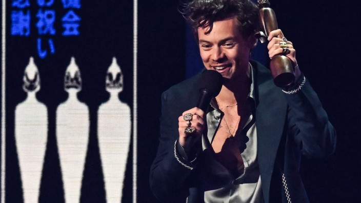 Pop: Harry Styles bei seiner Dankesrede für die Auszeichnung des Albums des Jahres.