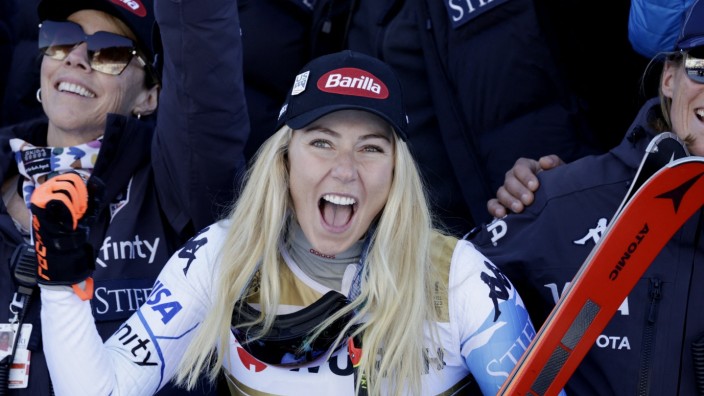 Alpine Ski-WM: Mikaela Shiffrin feiert ihren ersten WM-Titel in der Disziplin Riesenslalom.