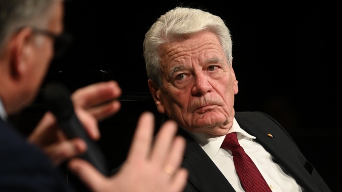 Krieg in der Ukraine: "Wir sollten uns die Frage stellen: Wie können wir die überfallenen Opfer retten?" Bundespräsident a. D. Joachim Gauck.