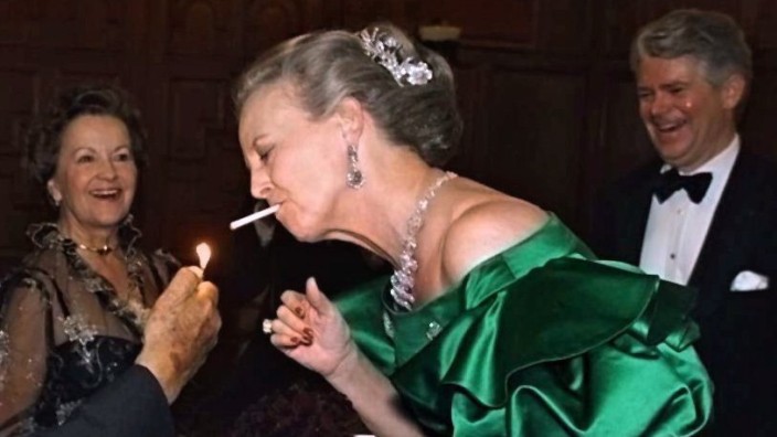 Leute: Königin Margrethe II., hier auf einem Bild von 1999, raucht filterlose Zigaretten.