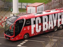 Nach Bundesligaspiel: Polizei lotst Bayern-Busse unerlaubt durch Rettungsgasse