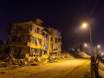 Wieder Tote und Verletzte: Neue Erdbeben versetzen Menschen in der Südosttürkei und in Syrien in Panik
