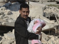 Syrien: Das Baby, das überlebte