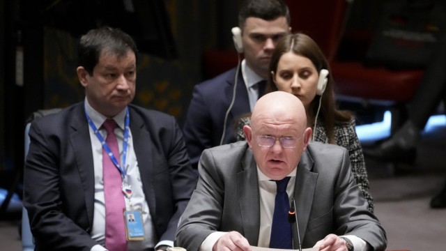 Vereinte Nationen: Russlands UN-Botschafter Wassilij Nebensja behauptet, Moskau habe keine Wahl gehabt.