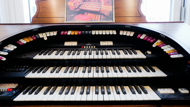 Unterschleißheim: Die Orgeln gibt es in allen möglichen Formen und Farben.