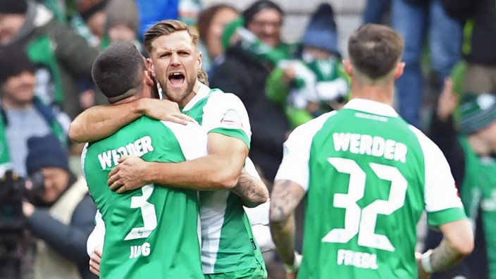 Abstiegskampf in der Bundesliga: Werder Bremen um Niclas Füllkrug (Mitte) weiß, dass es bis zum sicheren Klassenverbleib noch ein paar Punkte braucht.