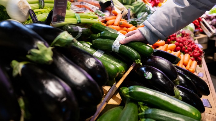 Inflation: Verbraucherverbände rechnen mit weiter steigenden Lebensmittelpreisen.