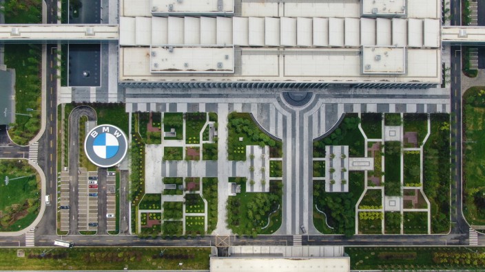 Wirtschaft: Erst im Juni vergangenen Jahres hat BMW sein neues Werk in Shenyang eingeweiht. Angesichts der befürchteten Konflikte westlicher Staaten mit China könnte das eine riskante Investition gewesen sein.