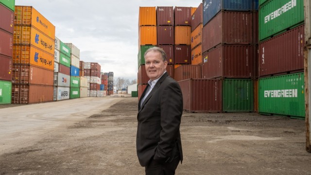 Container-Depot in Unterföhring: "Die Politik schert sich in ihrer Raumentwicklung nicht um das Logistik-Gewerbe", klagt Thorsten Meyerfeldt.