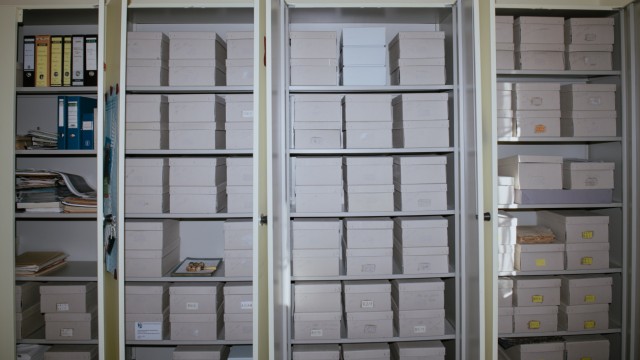 Ein Blick in die Archive - SZ-Serie, Folge 20: Das Althegnenberger Archiv gehört zu den besonderen Einrichtungen im Landkreis.