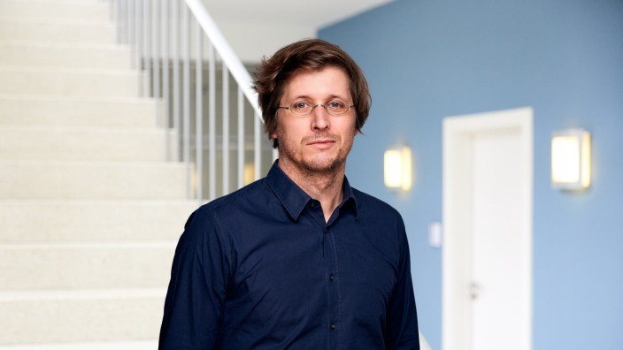 Moritz Schularick: Moritz Schularick wird neuer Präsident des Kieler Instituts für Weltwirtschaft (IfW). Derzeit ist er Professor für Volkswirtschaftslehre an der Uni Bonn und an Sciences Po in Paris.