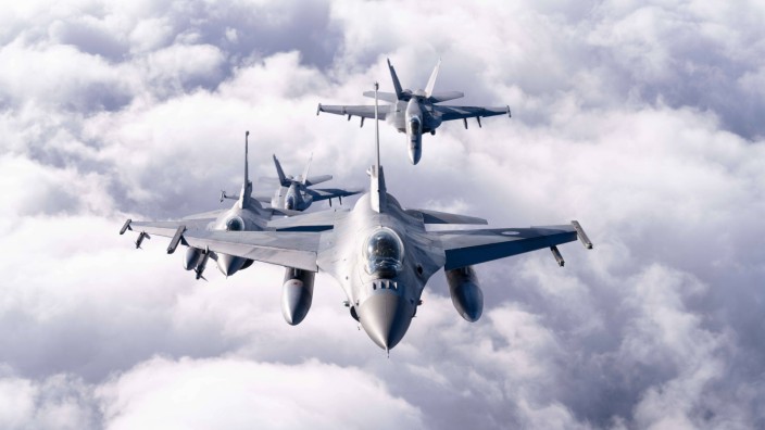 F-16-Kampfjets: "F-16"-Kampfjets der griechischen Luftwaffe bei einem Nato-Manöver.