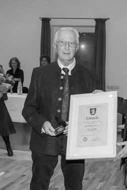 Trauer um Heinrich Loderer: Heinrich Loderer ist 2021 von der Gemeinde mit der Bürgermedaille ausgezeichnet worden.