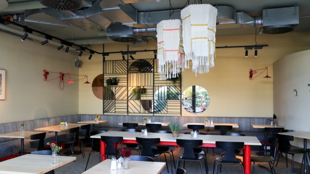 Promi-Tipps für München und Bayern: Das Restaurant Balan Deli ist ein Inklusionsbetrieb - einige der Angestellten sind Menschen mit einer geistigen Behinderung.