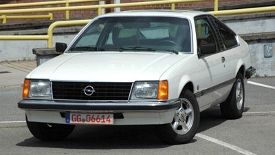 Klassensprecher (15): Opel Monza: Alltagstauglich, elegant und mit 215 km/h auch ziemlich schnell: Opel Monza