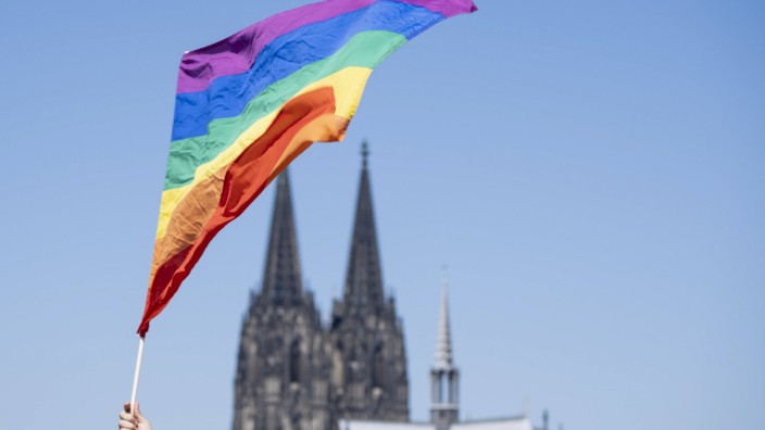 Christentum: Von 2026 an können homosexuelle Paare in der deutschen katholischen Kirche gesegnet werden.