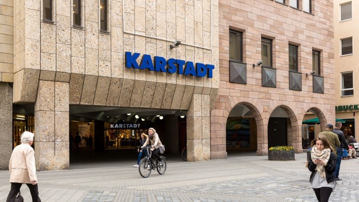 Tag der Entscheidung bei Galeria: Das Karstadt-Kaufhaus an der Lorenzkirche ist einer von drei gefährdeten Standorten in Nürnberg.