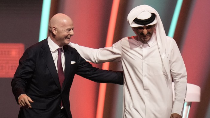 Fifa: Fifa-Präsident Gianni Infantino (links) mit Scheich Tamim bin Hamad Al Thani.