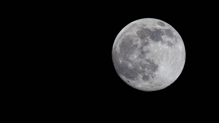 Smartphone-Fotografie: Und fertig ist das Mond-Gesicht: Der Vollmond gehört zu den beliebtesten Fotomotiven.