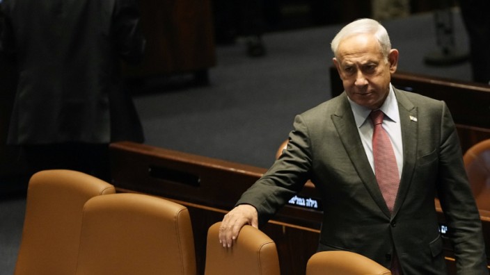 Yuval Noah Harari zur Lage in Israel: Premierminister Benjamin Netanjahu in der Knesset - in der seine umstrittene Justizreform verabschiedet werden soll.