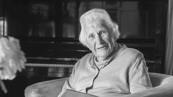 Nachruf auf Eva Hönigschmid: Eva Hönigschmid wurde 103 Jahre alt.