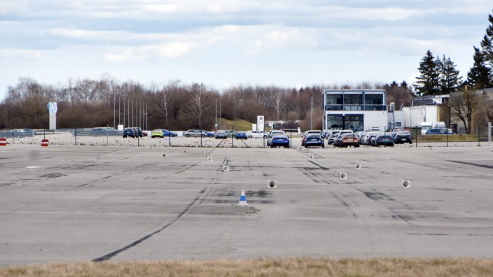 Technologiezentrum auf dem Fliegerhorst: Militärisch bereits entwidmete Flächen, die derzeit noch von BMW für die Driving Academy genutzt werden, sollen für den ersten Bauabschnitt des Biodroms genutzt werden.