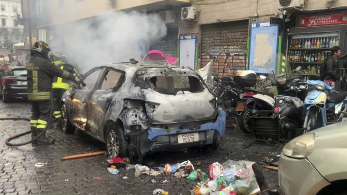 Serious riots by Frankfurt hooligans in Naples – Sport