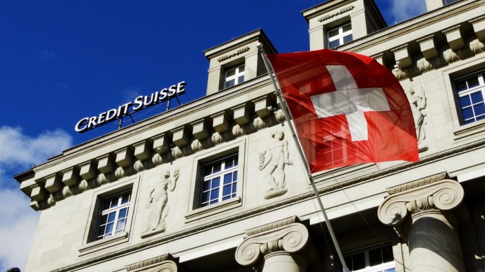 Banken: Die Schweizer Großbank Credit Suisse war lange der Stolz des Landes, seit Längerem ist das Institut in einer tiefen Krise.