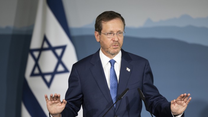 Israel: Staatspräsident Herzog veröffentlichte im Internet einen Plan, der nach seinen Worten gleichzeitig das Parlament und die Regierung stärken sowie eine unabhängige Justiz gewährleisten soll.