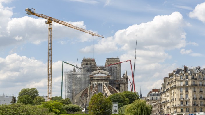 Archäologie: Renovierungsarbeiten an der Kathedrale Notre-Dame: Das Wahrzeichen von Paris soll bereits im nächsten Jahr wieder für Besucher zugänglich sein.