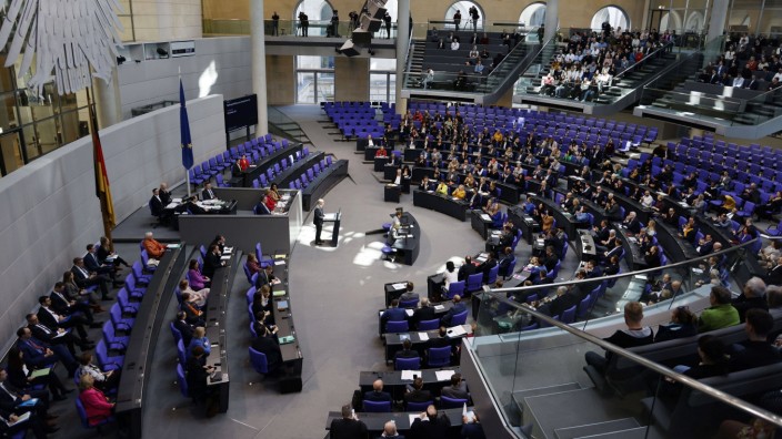 Wahlrechtsreform: Deutschland leistet sich mit 736 Abgeordneten derzeit das größte demokratisch gewählte Parlament.