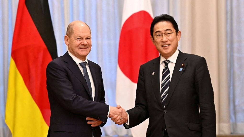 Why is Scholz interested in Japan?  – Politics