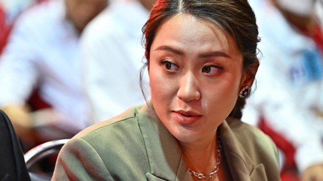 Paethongtarn Shinawatra tritt bei den Wahlen im Mai für die Partei Pheu Thai an. Sowohl ihr Vater Thaksin aus auch ihre Tante Yingluck haben das Land in der Vergangenheit schon regiert.