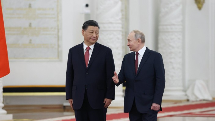 Diplomatie: Hatten laut chinesischem Außenministerium einen "gründlichen" Meinungsaustausch: Xi Jinping (links) und Wladimir Putin.
