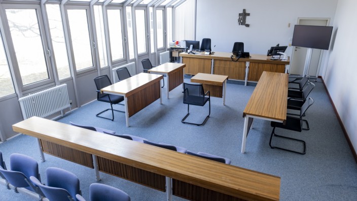 Prozess in Erding: Gegen den 24-Jährigen wurde im Sitzungssaal 3 im Amtsgericht Erding verhandelt.