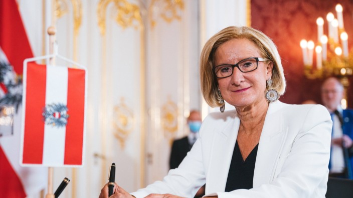 Österreich: Johanna Mikl-Leitner von der ÖVP will Landeshauptfrau bleiben, auch mit Hilfe der FPÖ.