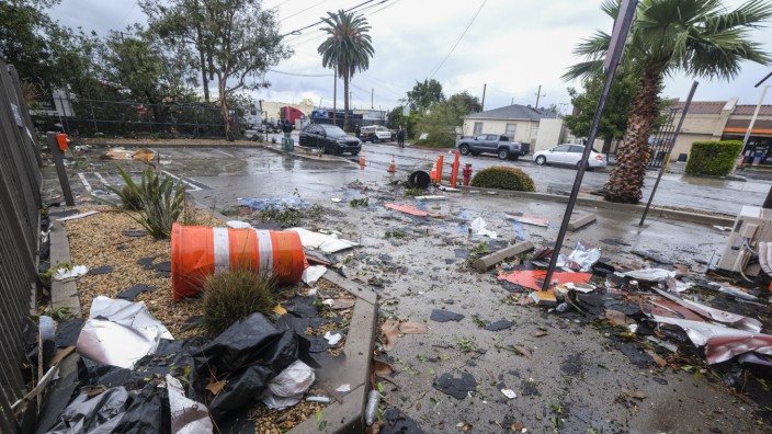 Extremwetter: Verwüstung in Montebello, Kalifornien, wo ein seltener Tornado aufgetreten ist.
