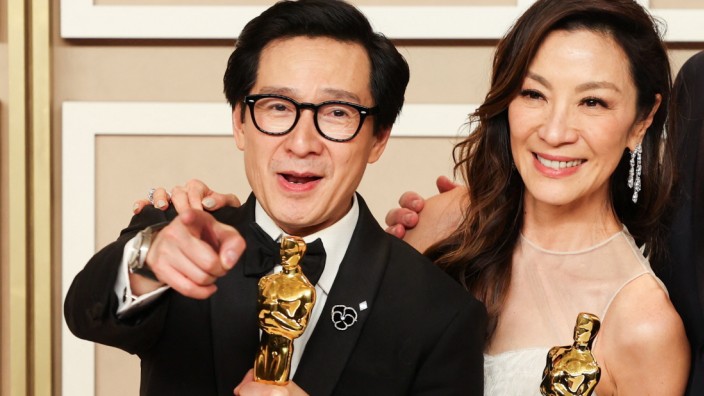 Gesellschaft: Oscargewinner Ke Huy Quan und Michelle Yeoh.